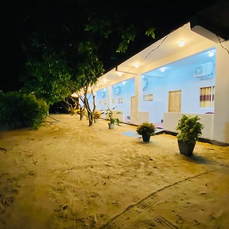Dolphin Village Alankuda Ngoại thất bức ảnh