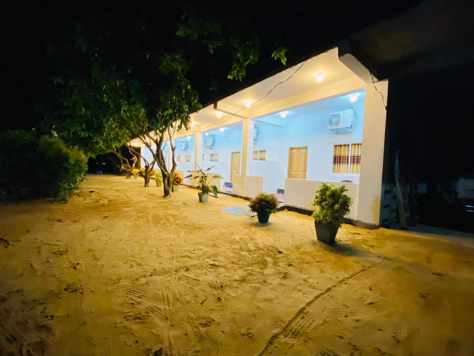 Dolphin Village Alankuda Ngoại thất bức ảnh