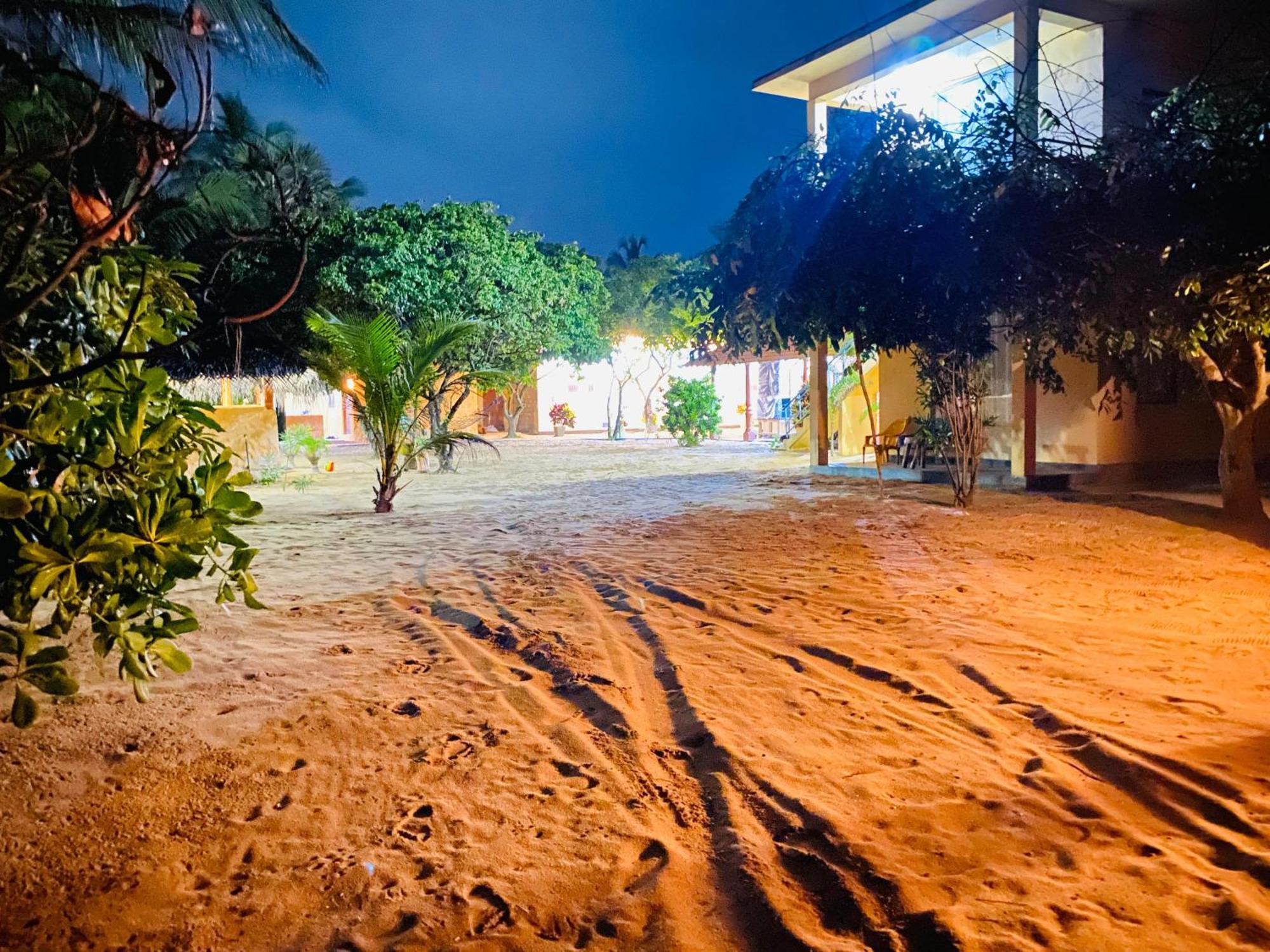 Dolphin Village Alankuda Ngoại thất bức ảnh