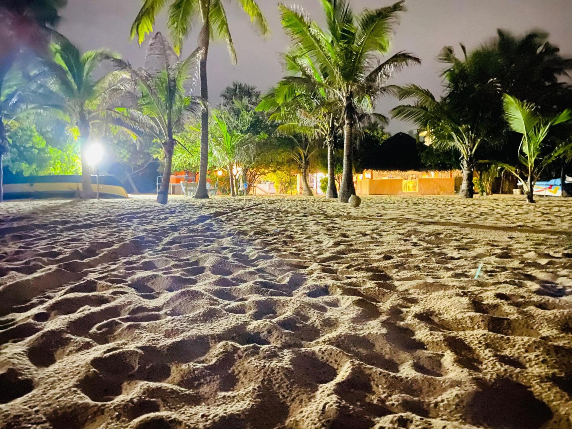 Dolphin Village Alankuda Ngoại thất bức ảnh