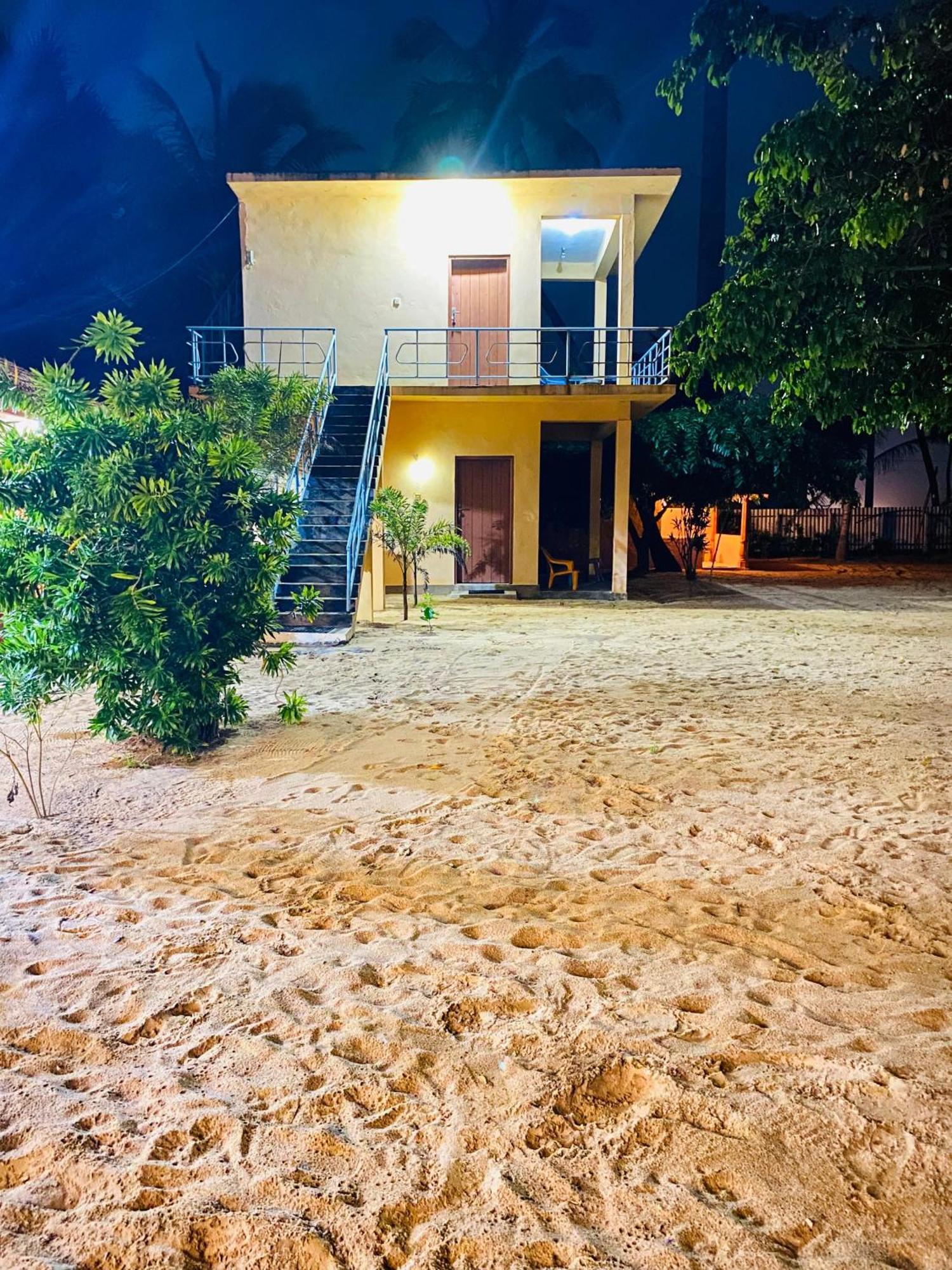 Dolphin Village Alankuda Ngoại thất bức ảnh