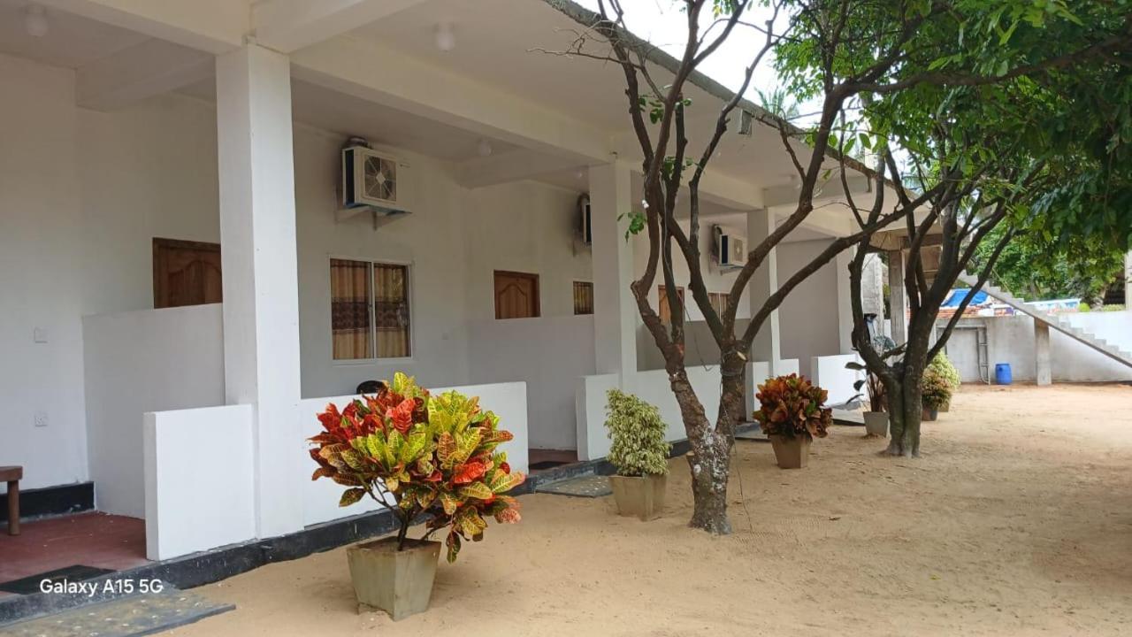 Dolphin Village Alankuda Ngoại thất bức ảnh